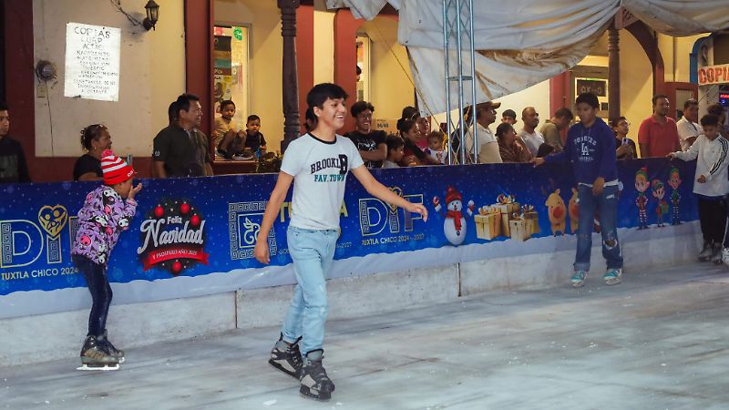 Pista de hielo en Tuxtla Chico